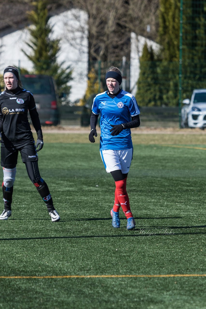 Bild 260 - B-Juniorinnen Halbfinale SVHU - Holstein Kiel : Ergebnis: 3:0